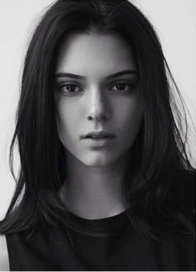Kendall Jenner Without Makeup is Still Naturally Beautiful